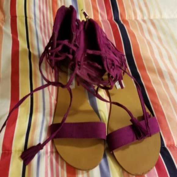 Steve Madden Suede Fringe Flat Lace Up Sandals - Picture 1 of 6